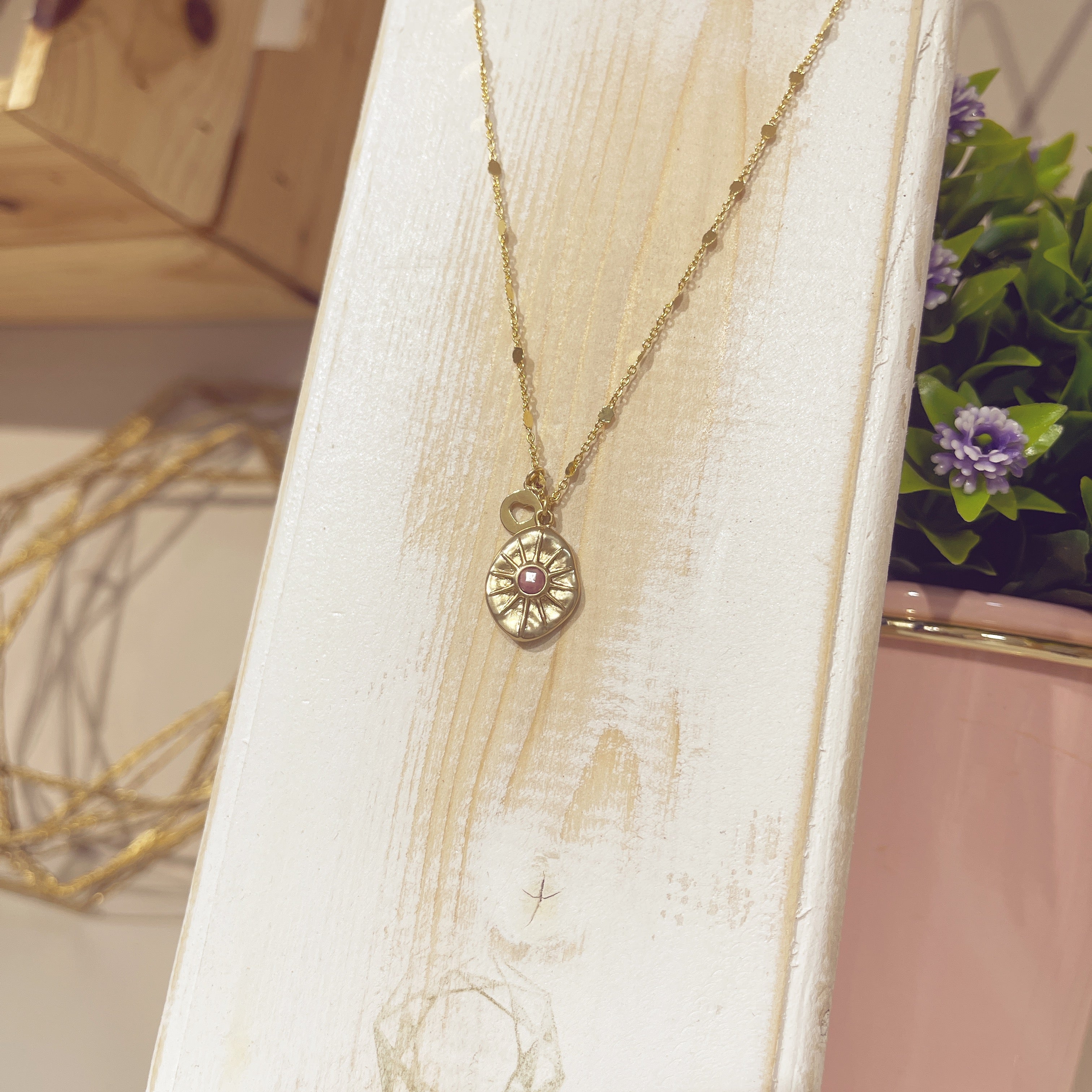 Collar Sol Colores con piedra rosa