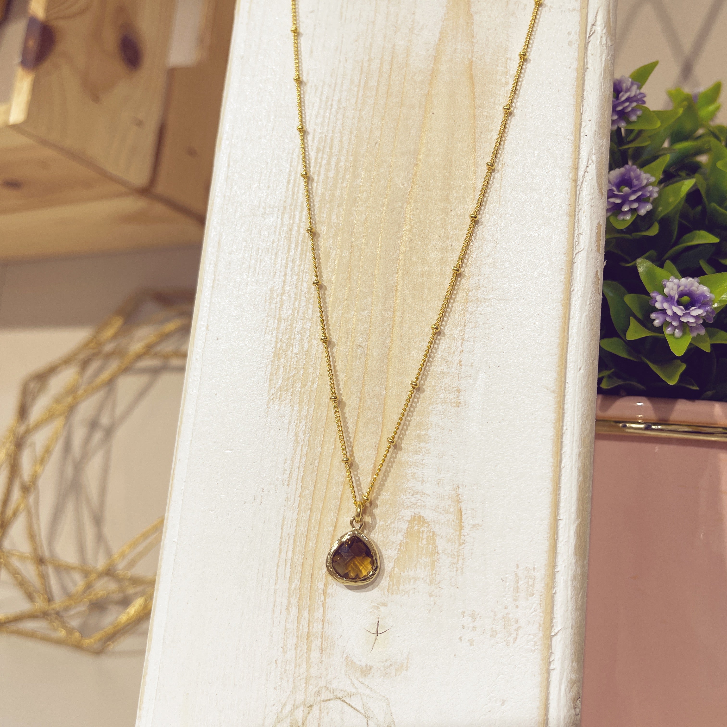 Collar Gota Mediana Café dorado